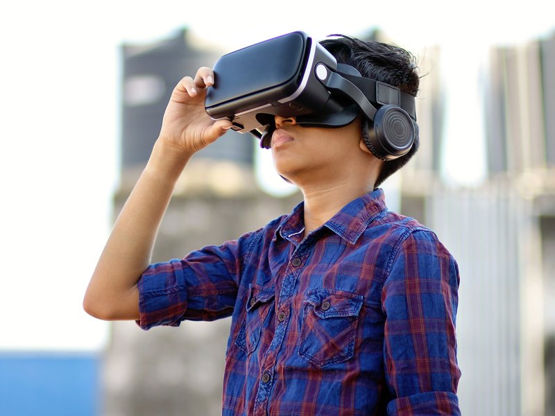 Boy-VR-headset.jpg