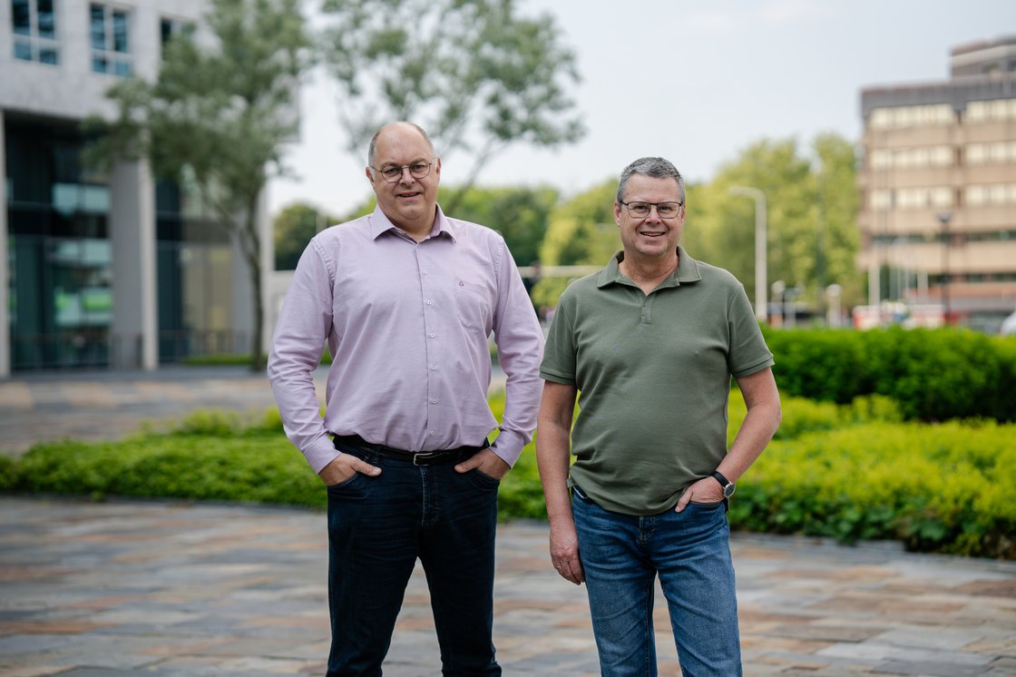 Centric fotoshoot Bart en Han juni 2024-8.jpg