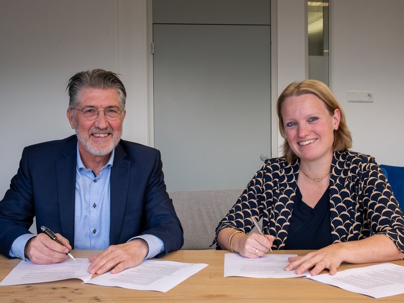 Contractondertekening 6.jpg