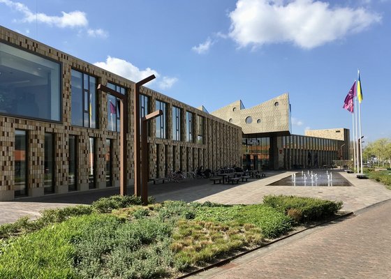 foto gemeentehuis Midden-Groningen
