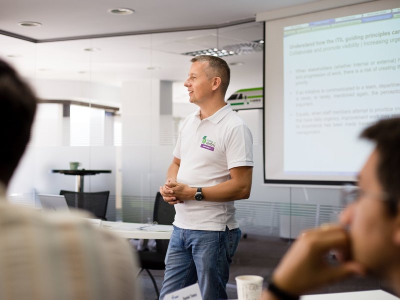 Centric Iasi manager talked to his team - leader - lead